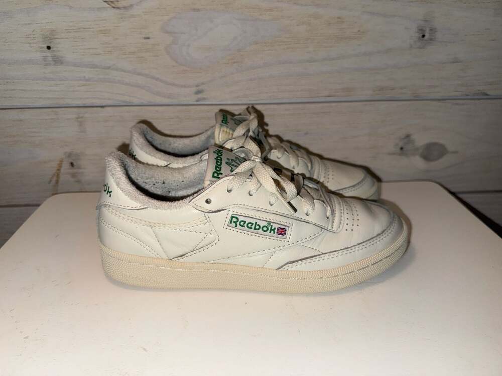 Reebok Club C 85 Vintage Chalk Glen Green Sneakers Women's Size 6.5